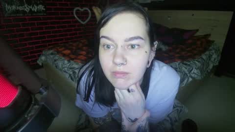 Messalina Horror online show from 11-18-25, 04:06