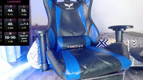 horse_man2 online show from 04-14-26, 01:55