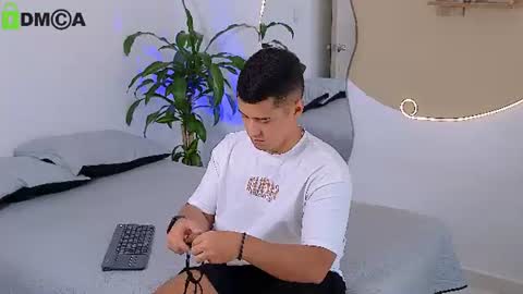 Snapshot of hot69temptation chatting on 07-11-26, 03:37 Marcus Tatti online show from 07-11-26, 03:37
