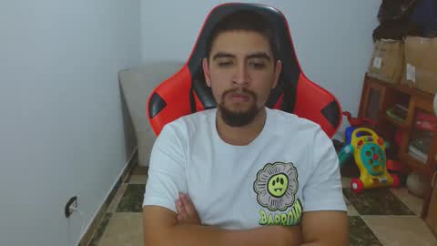 Snapshot of hot__husbands chatting on 11-16-25, 02:06 hot__husbands online show from 11-16-25, 02:06