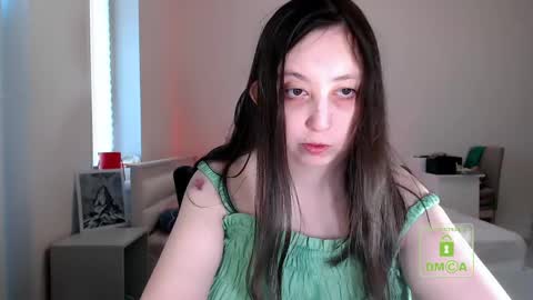 Snapshot of hot_and_pretty chatting on 05-01-26, 05:06 Lila online show from 05-01-26, 05:06