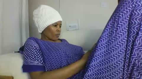 Snapshot of hot_berry1 chatting on 11-17-25, 12:05 hot berry1 online show from 11-17-25, 12:05