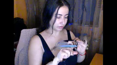 v     online show from 03-01-25, 10:21