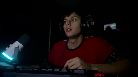 Hot boy 2002 online show from 12-01-24, 11:25