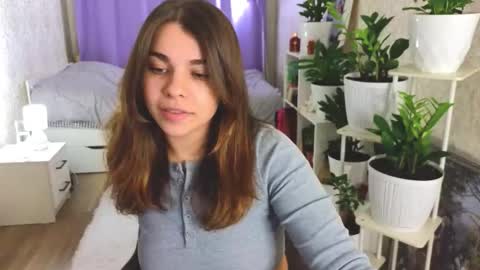Snapshot of hot_chill__ chatting on 10-09-25, 04:38 LiluCaroline online show from 10-09-25, 04:38