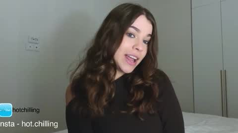 LiluCaroline online show from 01-12-26, 05:40