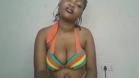 Snapshot of hot_choccoolate chatting on 03-23-26, 09:24 Zarah online show from 03-23-26, 09:24