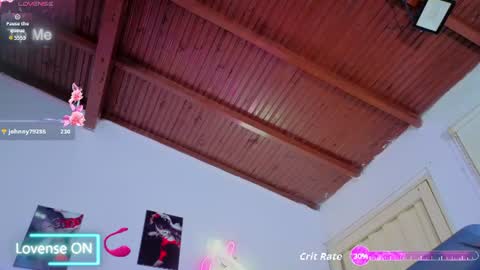 Snapshot of hot_destinyk chatting on 06-11-26, 12:32 destinyk online show from 06-11-26, 12:32