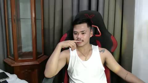 Snapshot of hot_emmanuel chatting on 10-23-25, 04:34 hot_emmanuel online show from 10-23-25, 04:34