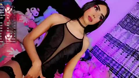 Snapshot of hot_eyes16 chatting on 05-09-26, 04:06 Valens online show from 05-09-26, 04:06