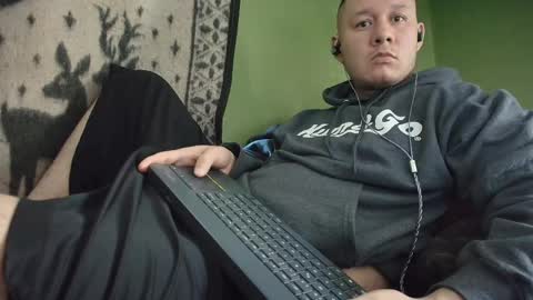 hot_guy36 online show from 04-01-26, 05:10