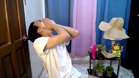 Snapshot of hot_kianxx chatting on 05-24-26, 05:40 hot_kianxx online show from 05-24-26, 05:40