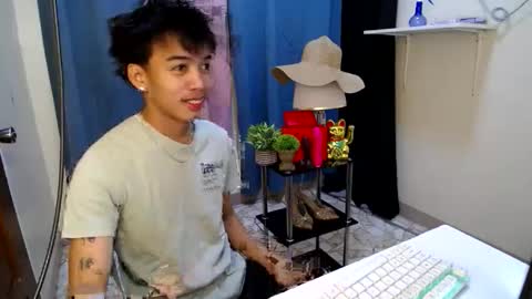 Snapshot of hot_kianxx chatting on 06-07-26, 08:45 hot_kianxx online show from 06-07-26, 08:45