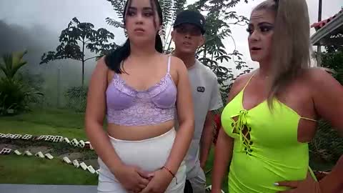 Snapshot of hot_kittens_xxx chatting on 06-06-26, 11:04 kittens online show from 06-06-26, 11:04