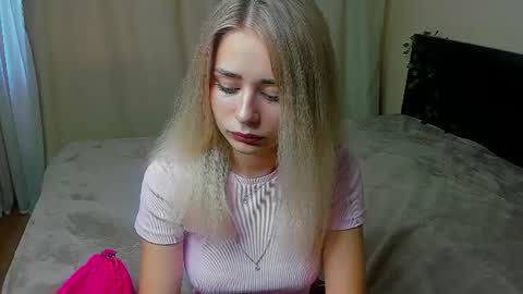 Snapshot of hot_kittie_hot chatting on 07-14-26, 07:24 hot_kittie_hot online show from 07-14-26, 07:24