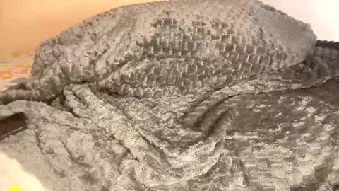 Hot latin couple online show from 04-13-26, 07:08