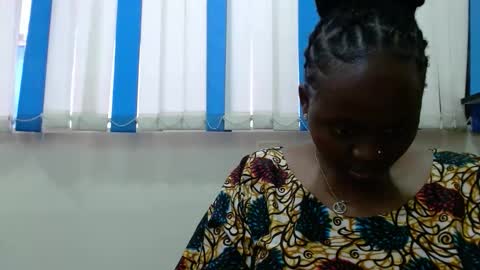 Snapshot of hot_linahh chatting on 02-13-26, 08:32 Linah online show from 02-13-26, 08:32