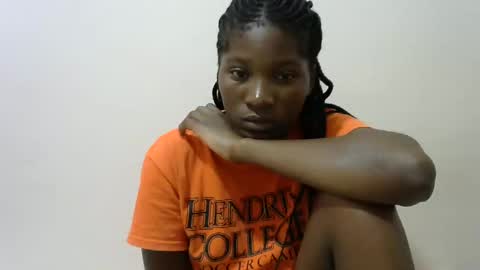 Snapshot of hot_lonnah chatting on 01-21-25, 11:46 LONNAH online show from 01-21-25, 11:46