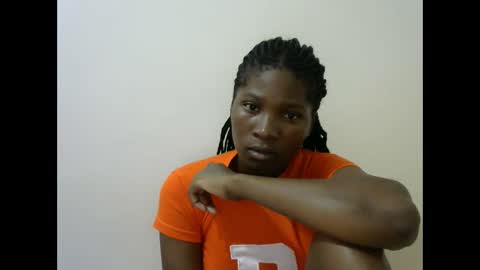 Snapshot of hot_lonnah chatting on 01-22-25, 07:35 LONNAH online show from 01-22-25, 07:35