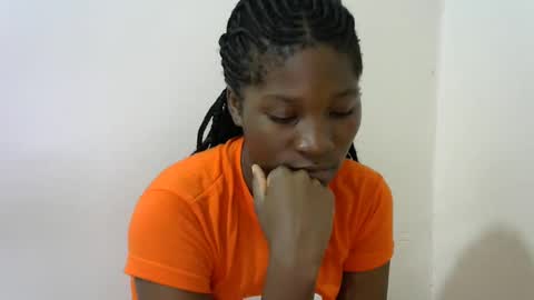 Snapshot of hot_lonnah chatting on 01-22-25, 11:34 LONNAH online show from 01-22-25, 11:34