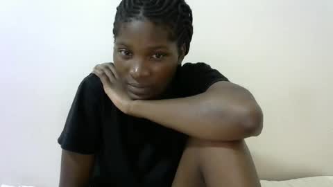 Snapshot of hot_lonnah chatting on 01-27-25, 05:04 LONNAH online show from 01-27-25, 05:04