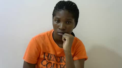 Snapshot of hot_lonnah chatting on 01-29-25, 09:23 LONNAH online show from 01-29-25, 09:23
