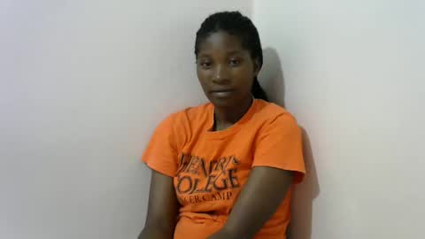 Snapshot of hot_lonnah chatting on 01-30-25, 02:16 LONNAH online show from 01-30-25, 02:16