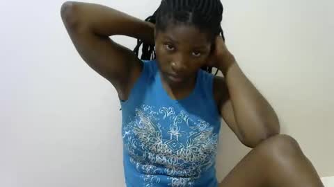 Snapshot of hot_lonnah chatting on 01-30-25, 07:15 LONNAH online show from 01-30-25, 07:15