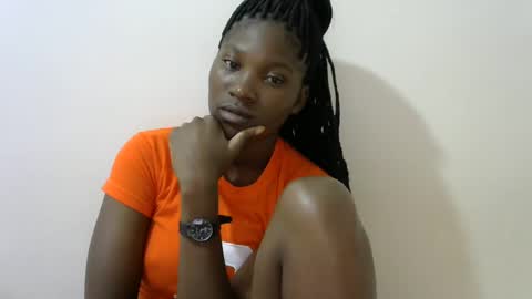 Snapshot of hot_lonnah chatting on 02-04-25, 12:55 LONNAH online show from 02-04-25, 12:55
