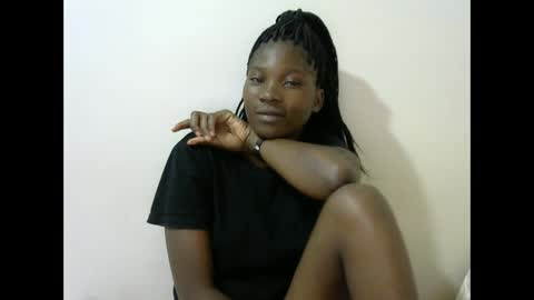 Snapshot of hot_lonnah chatting on 02-04-25, 08:06 LONNAH online show from 02-04-25, 08:06