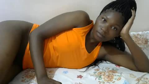 Snapshot of hot_lonnah chatting on 02-06-25, 05:57 LONNAH online show from 02-06-25, 05:57