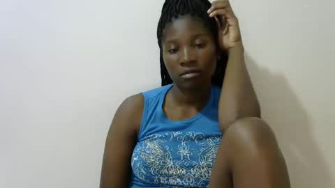 Snapshot of hot_lonnah chatting on 02-10-25, 09:36 LONNAH online show from 02-10-25, 09:36