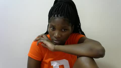 Snapshot of hot_lonnah chatting on 02-11-25, 09:46 LONNAH online show from 02-11-25, 09:46