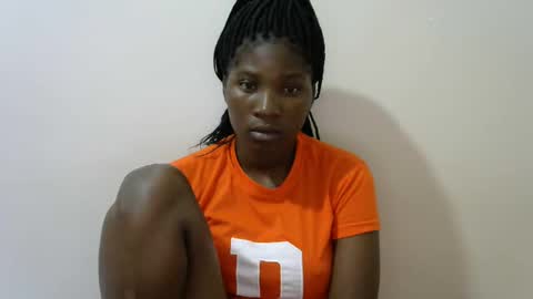 Snapshot of hot_lonnah chatting on 02-12-25, 07:13 LONNAH online show from 02-12-25, 07:13