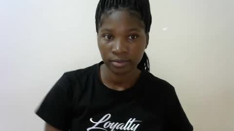 Snapshot of hot_lonnah chatting on 02-24-25, 05:00 LONNAH online show from 02-24-25, 05:00