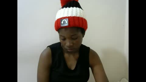 Snapshot of hot_lonnah chatting on 03-05-25, 10:22 LONNAH online show from 03-05-25, 10:22