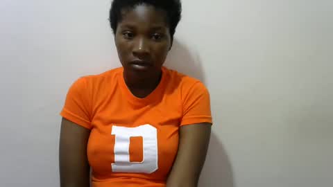 Snapshot of hot_lonnah chatting on 03-07-25, 05:51 LONNAH online show from 03-07-25, 05:51