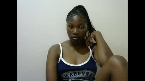 Snapshot of hot_lonnah chatting on 03-09-25, 03:43 LONNAH online show from 03-09-25, 03:43