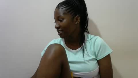 Snapshot of hot_lonnah chatting on 03-10-25, 07:32 LONNAH online show from 03-10-25, 07:32