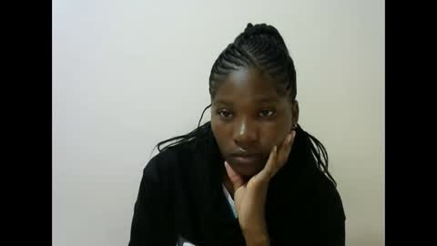 Snapshot of hot_lonnah chatting on 03-11-25, 03:48 LONNAH online show from 03-11-25, 03:48