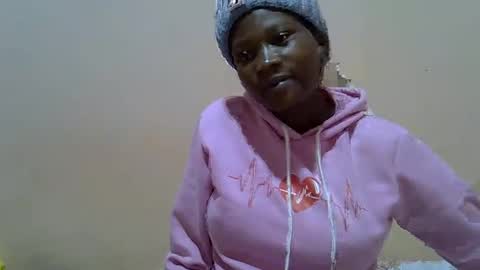 Snapshot of hot_lonnah chatting on 09-15-25, 04:23 LONNAH online show from 09-15-25, 04:23