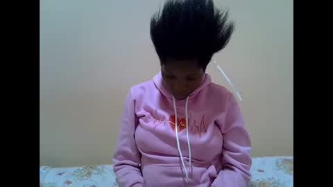 Snapshot of hot_lonnah chatting on 09-16-25, 09:54 LONNAH online show from 09-16-25, 09:54