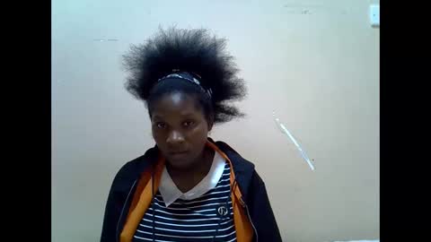 Snapshot of hot_lonnah chatting on 09-17-25, 01:18 LONNAH online show from 09-17-25, 01:18