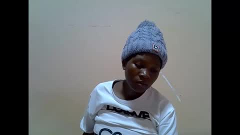 Snapshot of hot_lonnah chatting on 09-21-25, 05:53 LONNAH online show from 09-21-25, 05:53