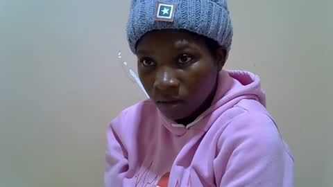 Snapshot of hot_lonnah chatting on 09-24-25, 03:21 LONNAH online show from 09-24-25, 03:21