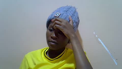 Snapshot of hot_lonnah chatting on 09-28-25, 01:27 LONNAH online show from 09-28-25, 01:27