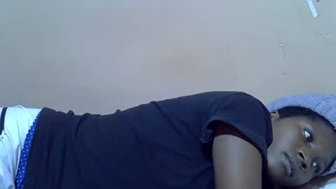 Snapshot of hot_lonnah chatting on 09-30-25, 02:22 LONNAH online show from 09-30-25, 02:22