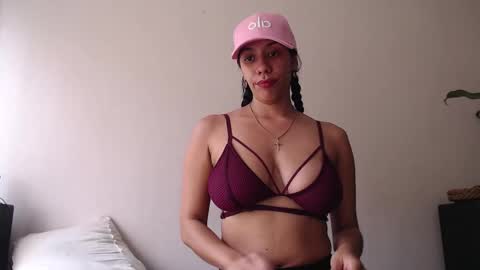 Hot Latin Marriage online show from 03-01-25, 06:11