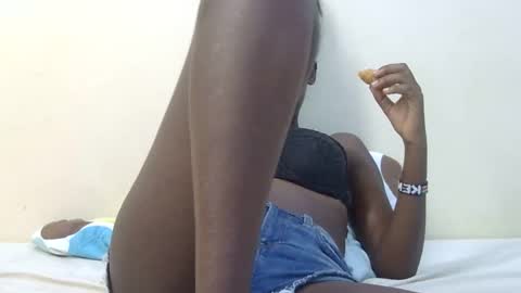 hot_melanie1 online show from 04-11-26, 06:29
