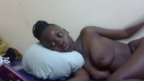 hot_melanie1 online show from 04-14-26, 10:49